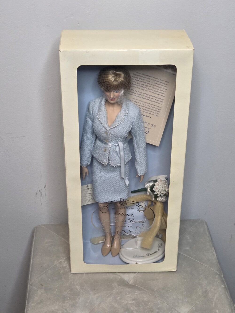 The Franklin Mint Princess Diana Collectible Doll in Light Blue Skirt Suit Cert.